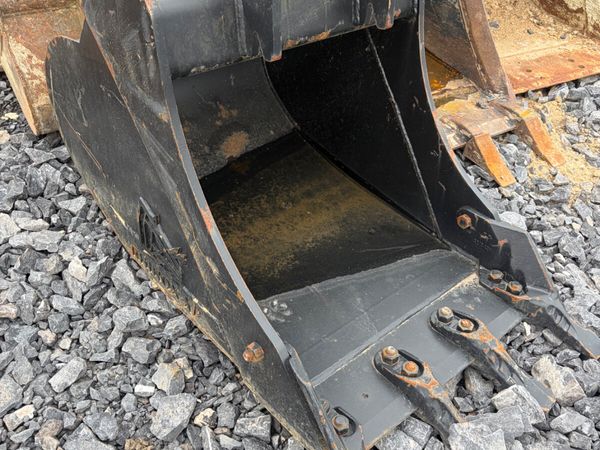 Unused 50mm pin 2ft digging bucket for sale - Main image