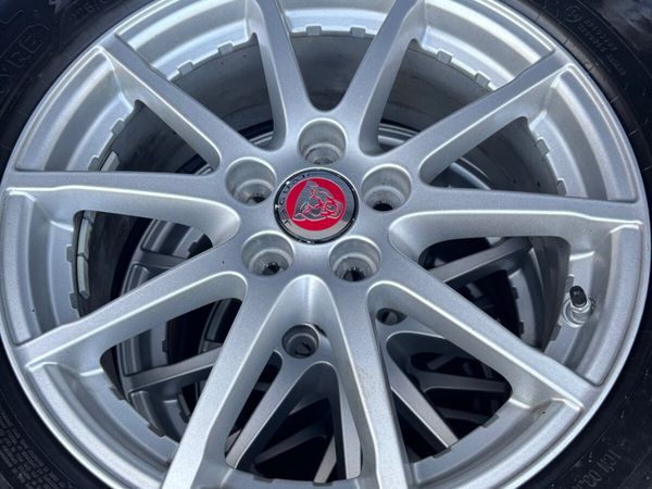 Jaguar XE 17 “ Alloys - Main image