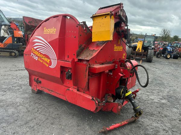 2014 Teagle 8100 Tomahawk Straw/Silage Chopper - Main image
