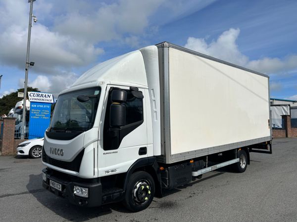 2019 iveco 75e16 7.5 ton 20ft box with tail lift - Main image