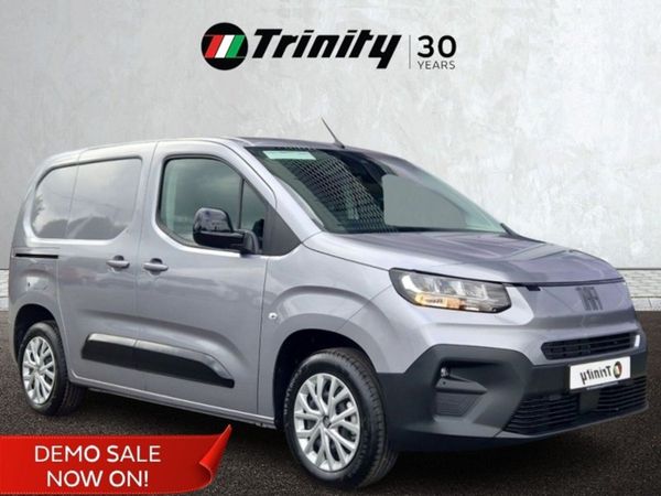 Fiat Doblo ** TECNICO PLUS  ** HUGE SPEC ** 1.5 10 - Main image