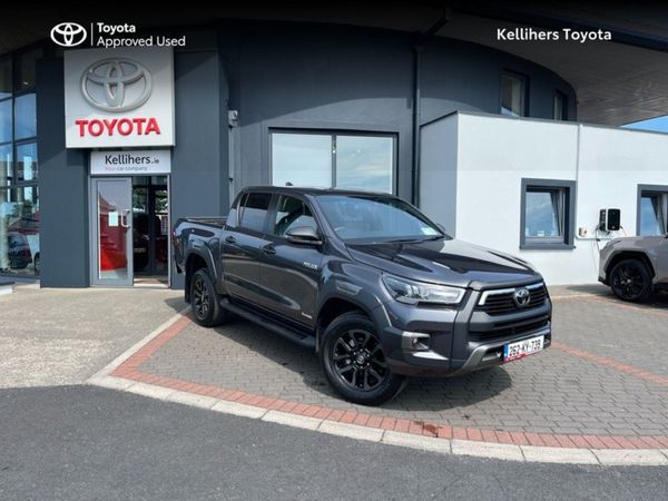 Toyota Hilux INVINCIBLE - Main image