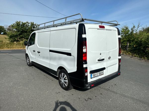 Nissan NV300 2018 - Main image