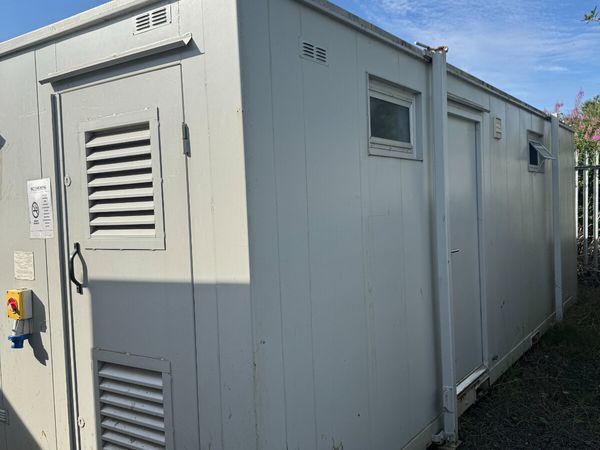 2024 6 Shower Block –Gas Powered–24ft x 10ft –101 - Main image