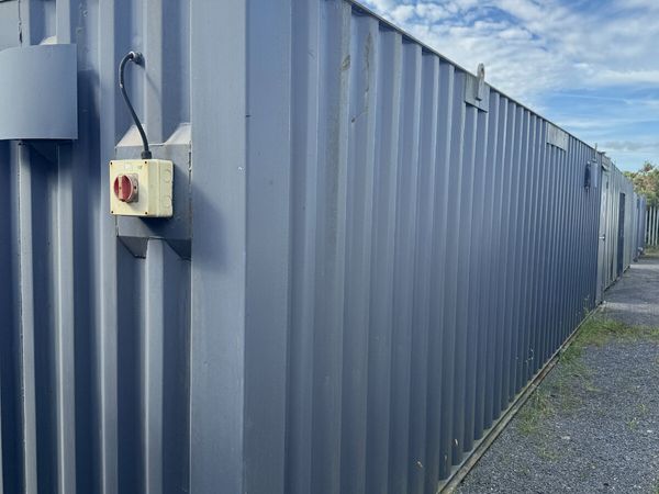 6 Toilet Site Block – 32x10 – Stock #108 - Main image