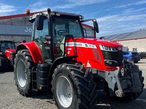 Massey Ferguson 7715S - Main image