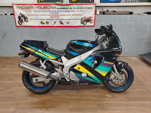 Yamaha FZR600 - Main image