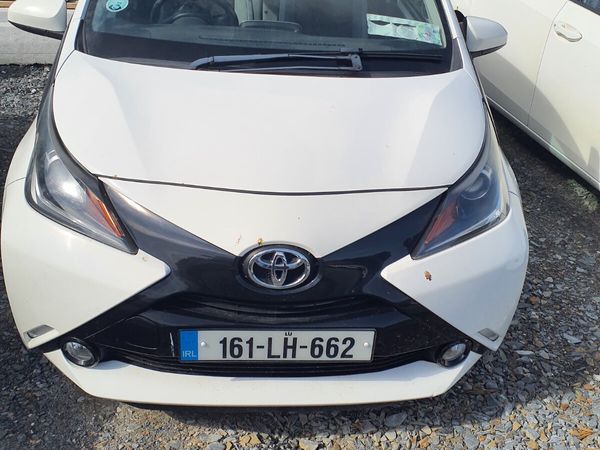 Toyota Aygo 2017 driving - Main image