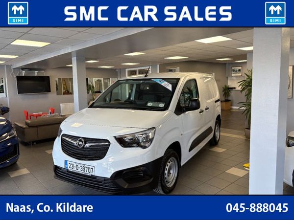 Opel Combo KOMF L1H1-1.5 100PS D 3DR KOMFORT TRIM - Main image