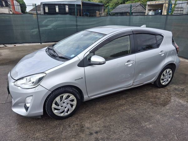 2015 Toyota Aqua  1.5 Hybrid  Automatic - Main image
