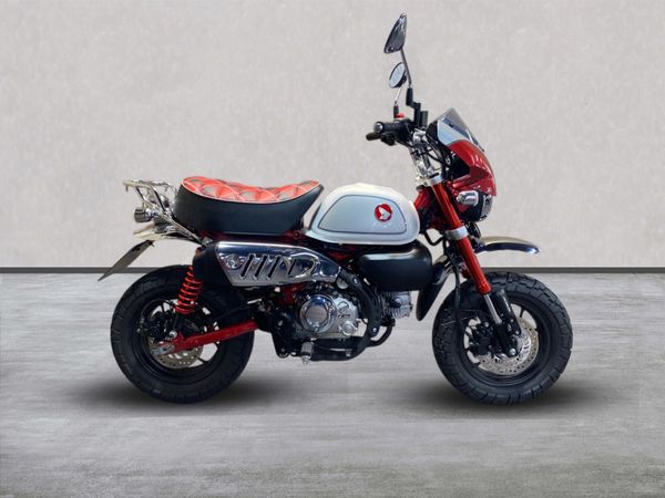 Honda Z 125 Monkey with Extras, Delivery Available - Main image