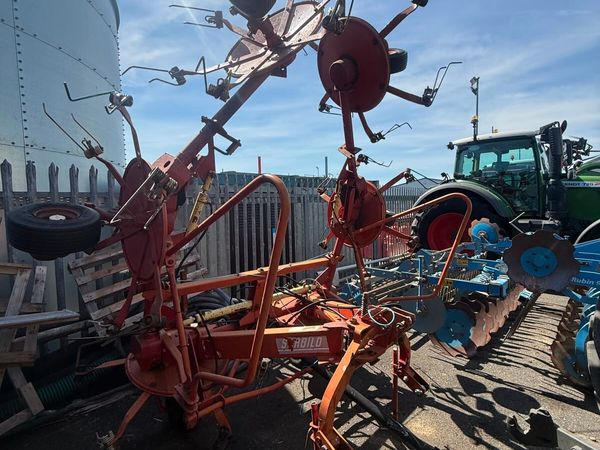 Lely Lotus 770 Tedder - €3,750 + VAT - Main image