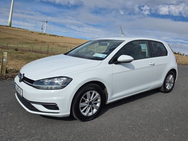 Volkswagen Golf 1.6 TRENDLINE TDI 90HP 3DR - Main image