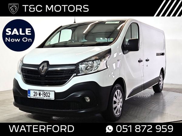 Renault Trafic Low Mileage LL30! New DOE April 202 - Main image