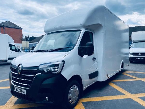 2022 Renault Master Luton Low Loader Van - Main image