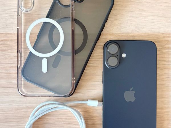 Apple iPhone 16 Plus (128GB) Black - Main image