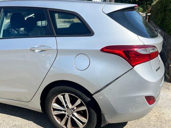 Wanted - Gearbox & Rear bumper for i30 Hyundai - Main image