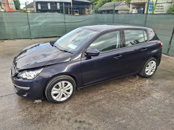 162 Peugeot 308  Light Damage - Main image