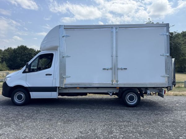 2022 Mercedes-Benz Sprinter Luton Box Van - Main image