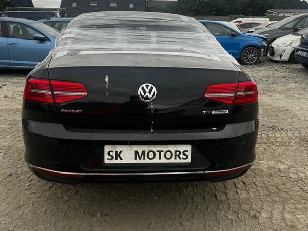 15 Volkswagen passat 1.6 Tdi hi line - Main image
