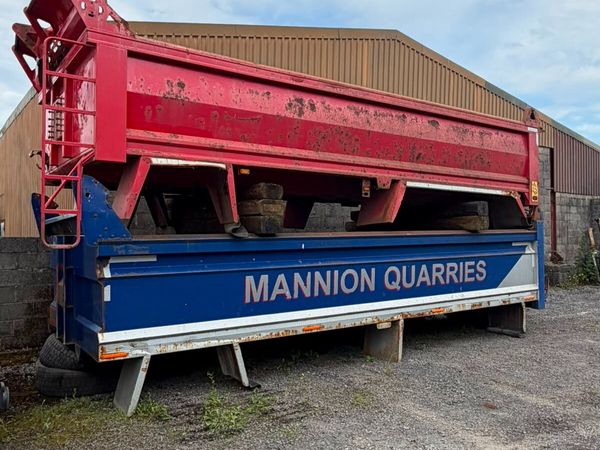 Steel Tipper Body c/w Tipping Ram - Main image