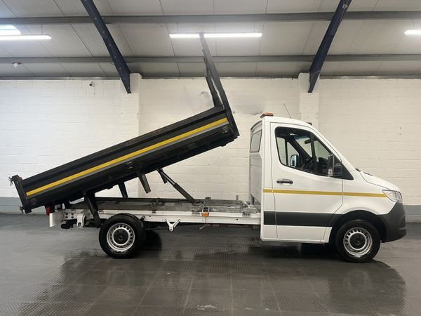 2022 Mercedes-Benz Sprinter Tipper Van - Main image