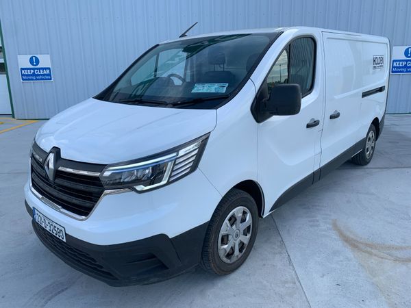 UNRESERVED 2022 RENAULT TRAFIC FOR AUCTION - NAAS - Main image