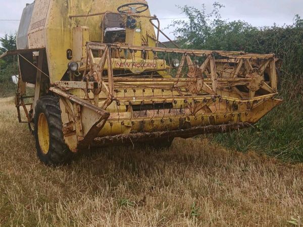 New holland 122  and 1530 combines parts - Main image