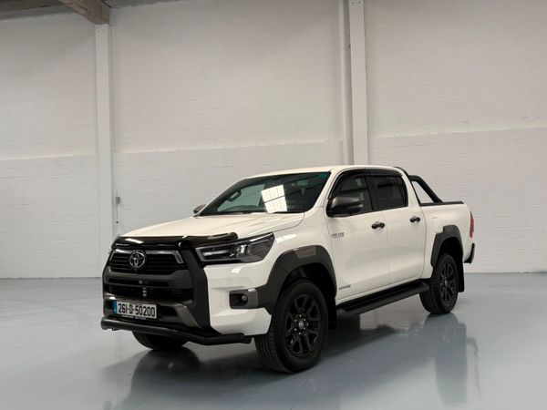 Toyota Hilux BRAND NEW InvincibleX 2.8 Auto - Main image