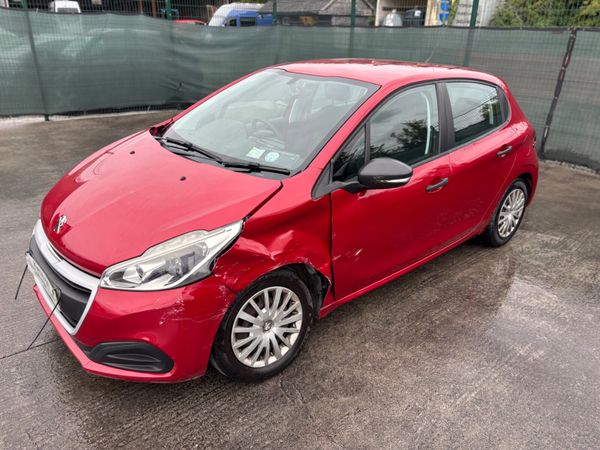 152 Peugeot 208 1.2 Petrol - Main image