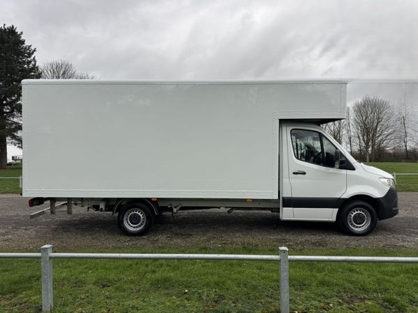 2022 Mercedes-Benz Sprinter Luton Box Van - Main image