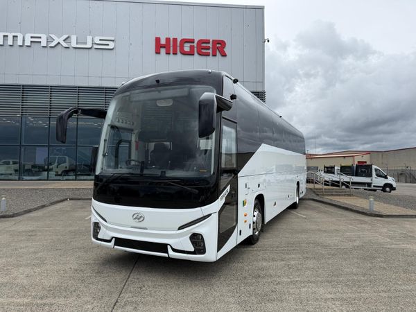 NEW HIGER V12 XL — 55 SEATER + GUIDE - Main image