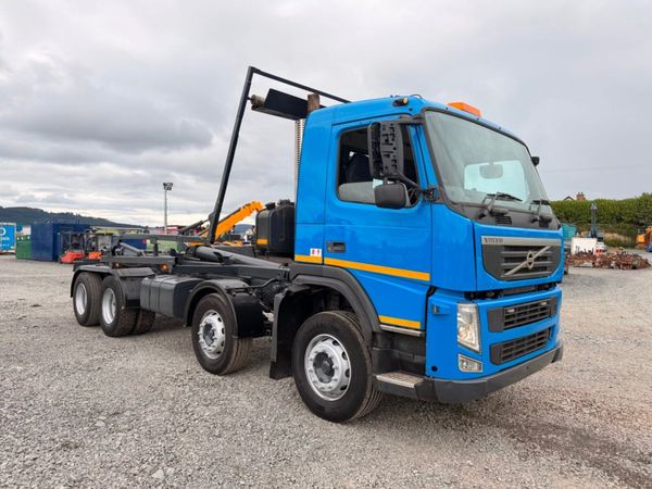 2009 Volvo FM 450 bhp 13 Ltr hook loader - Main image