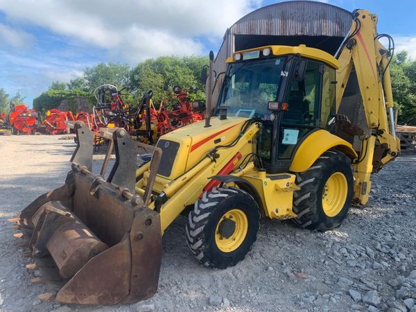 NH LB110 BACKHOE, 2760 HOURS - Main image