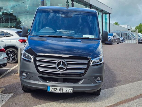 Mercedes-Benz Sprinter 319/36 Low Roof MWB - Main image
