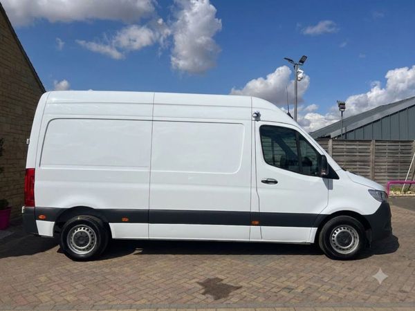 2022 Mercedes-Benz Sprinter Refrigerated Van - Main image
