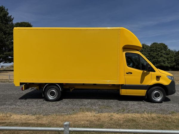 2020 Mercedes-Benz Sprinter Luton Box Van - Main image