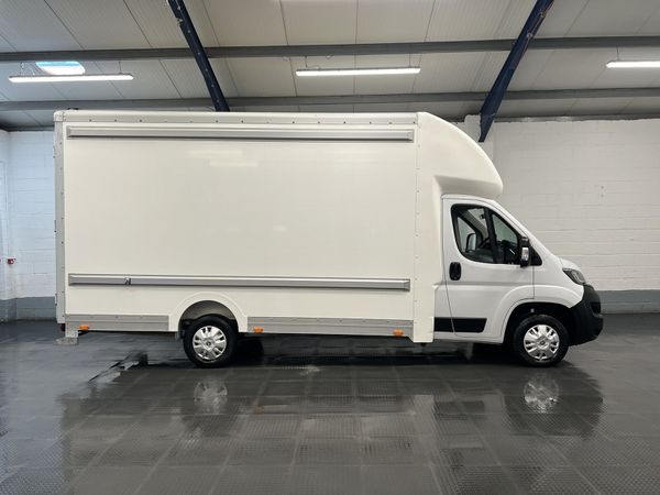 2021 Peugeot Boxer Luton Low Loader Van - Main image