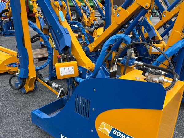 Bomford Turner Kestrel E 5.0 headgecutter - Main image