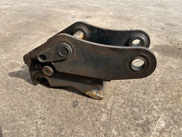 Dromone ((45mm)) Semi Quick Hitch - Main image
