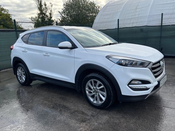 161 Hyundai Tucson Drive Home - Main image
