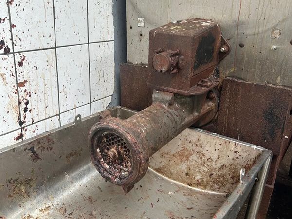 Hobart 56 Meat mincer wanted asap - Main image
