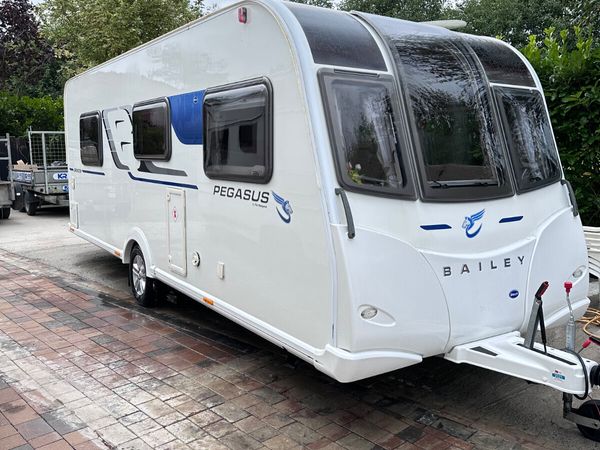 ✨2017 BAILEY PEGASUS BRIDINSI 4 BERTH ISLAND BED✨ - Main image