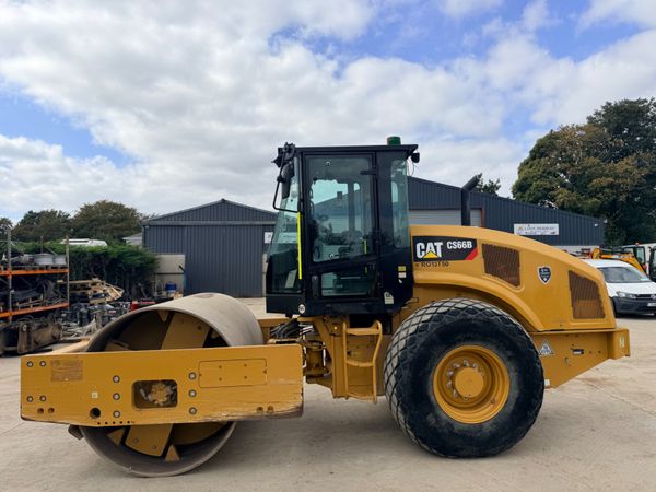 13T ROLLER FOR SELF DRIVE HIRE - Main image