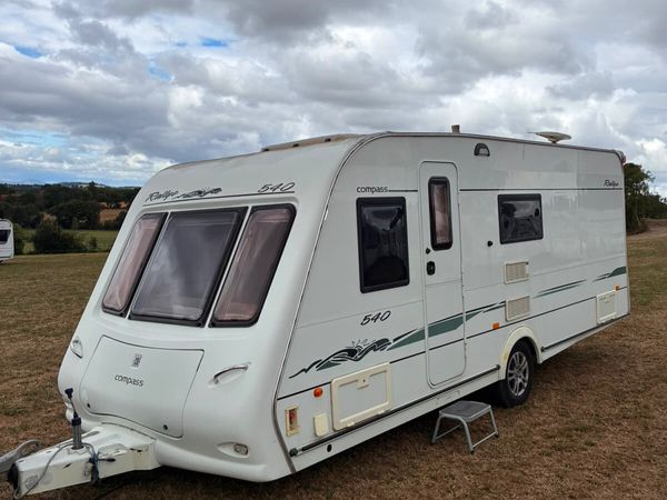 Beautiful little Fixed bed van - Main image
