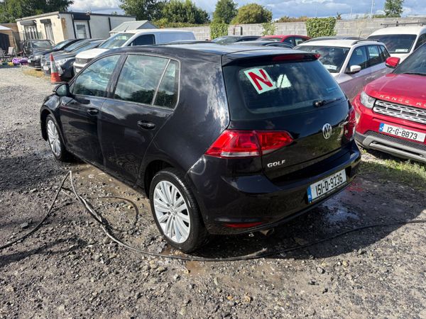 2015 Vw Golf 1.6 Tdi very light damage - Main image