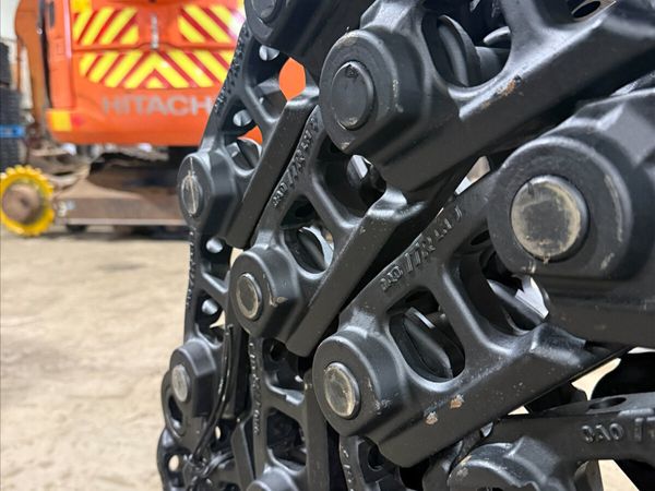 ITR D4D Chains @ Undercarriage Ireland - Main image