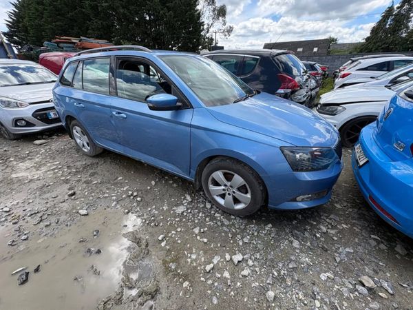 2015 Skoda Fabia 1.0 Petrol drive away - Main image