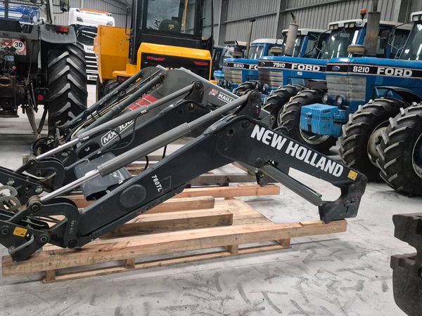 New Holland TL760 loader - Main image