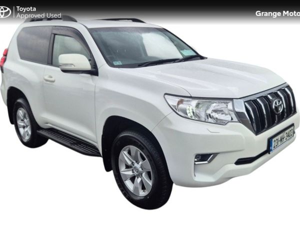 Toyota Land Cruiser 2.8 GX SWB AUTO**SHOWROOM COND - Main image